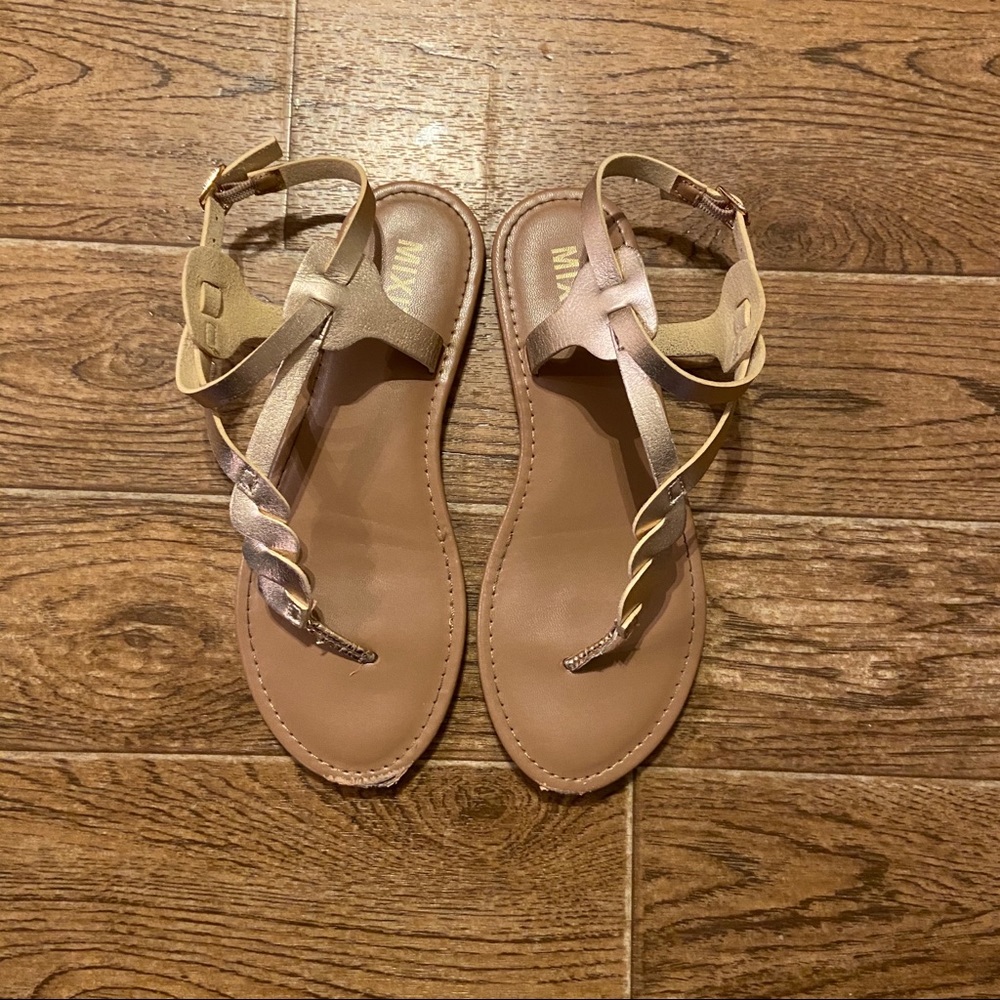 Mix It | Gold metallic sandal - Picture 3 of 5